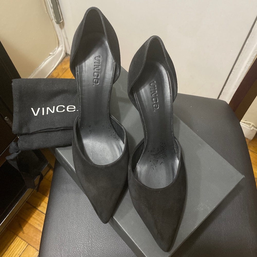 Black Suede Vince Pumps